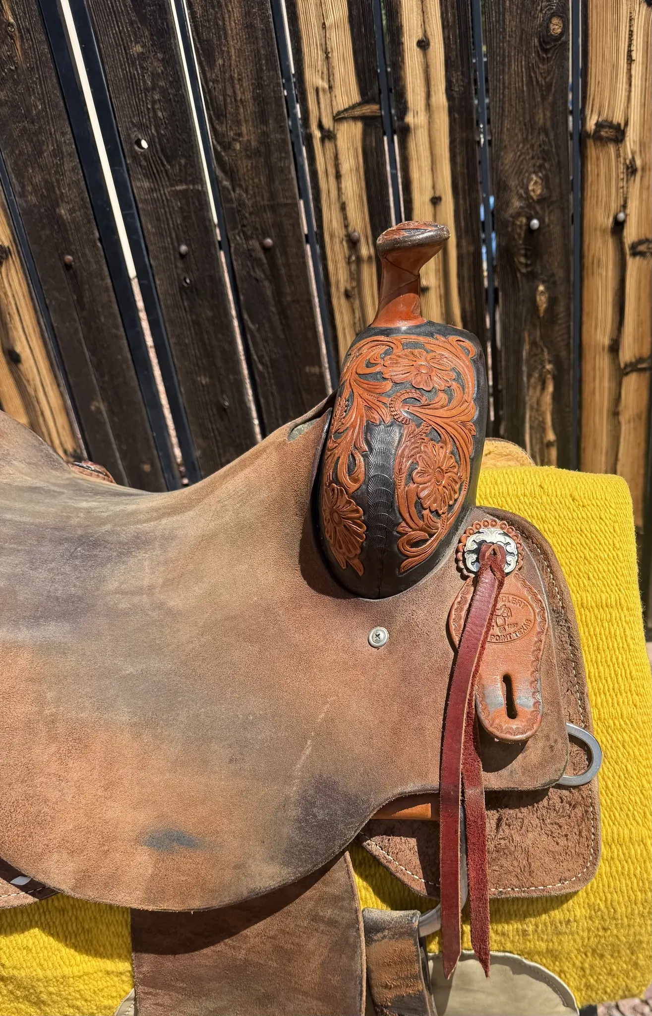 srs ranch saddle 16 horn detail